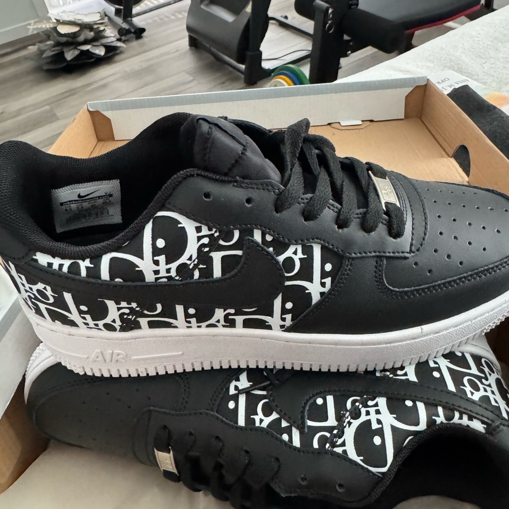 Nike Air Force 1 '07 White and Black
